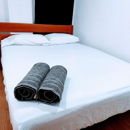 Habitacion Privada Con Cama Doble バレンシア エクステリア 写真